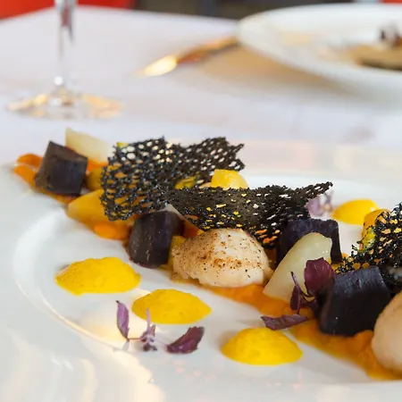 Aux Vieux Remparts 4*