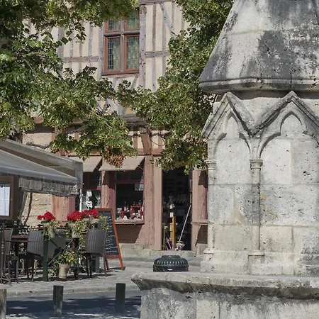 Aux Vieux Remparts 普罗万